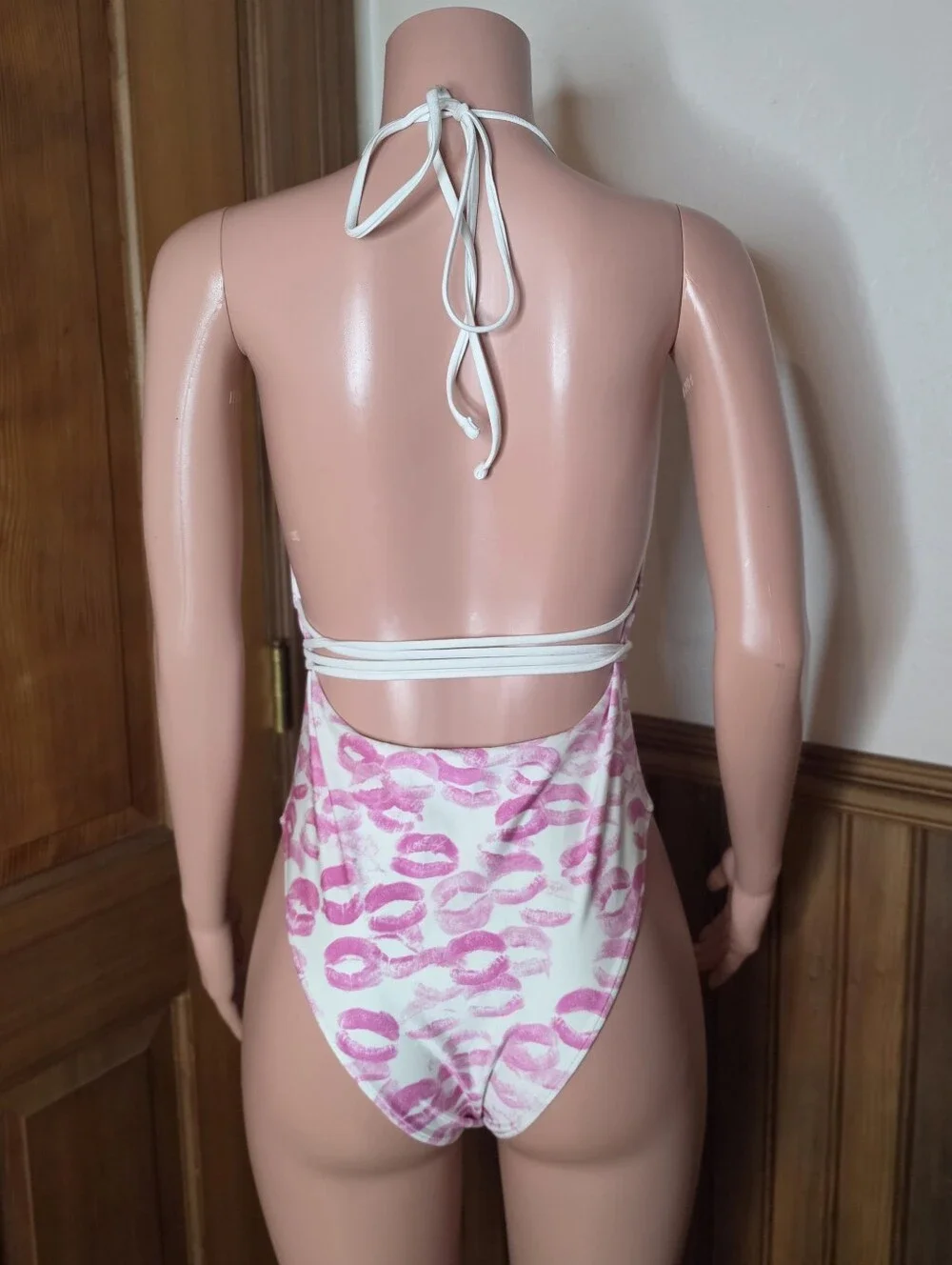 NWOT Frankies Bikinis X Sydney Sweeney Gemma Shine One Piece Bikini XL